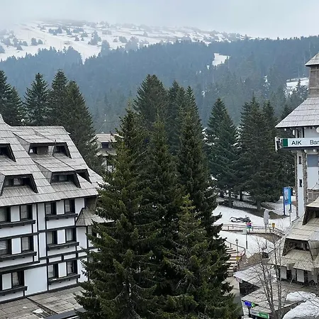 Vucko Konaci アパート