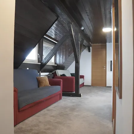 Vucko Konaci アパート *