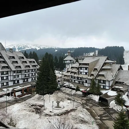 Vucko Konaci アパート コパオニク