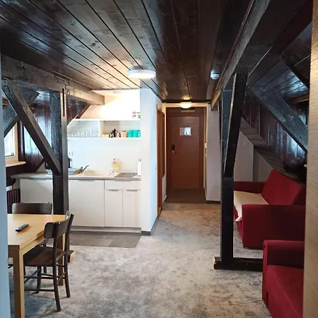 Vucko Konaci コパオニク