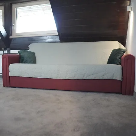 Vucko Konaci アパート *